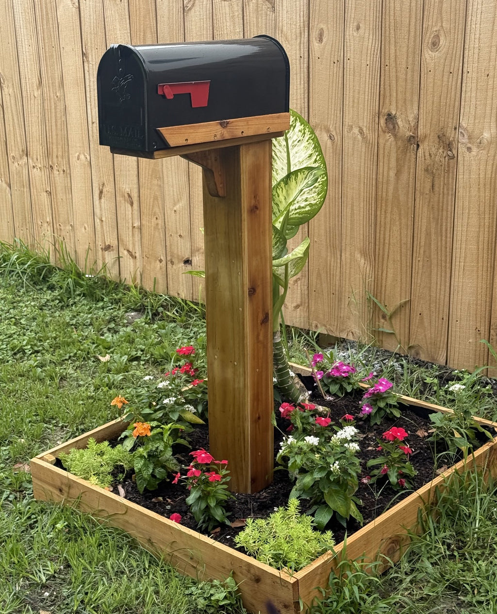 Cedar Post Mailbox with Planter/Rock Garden
